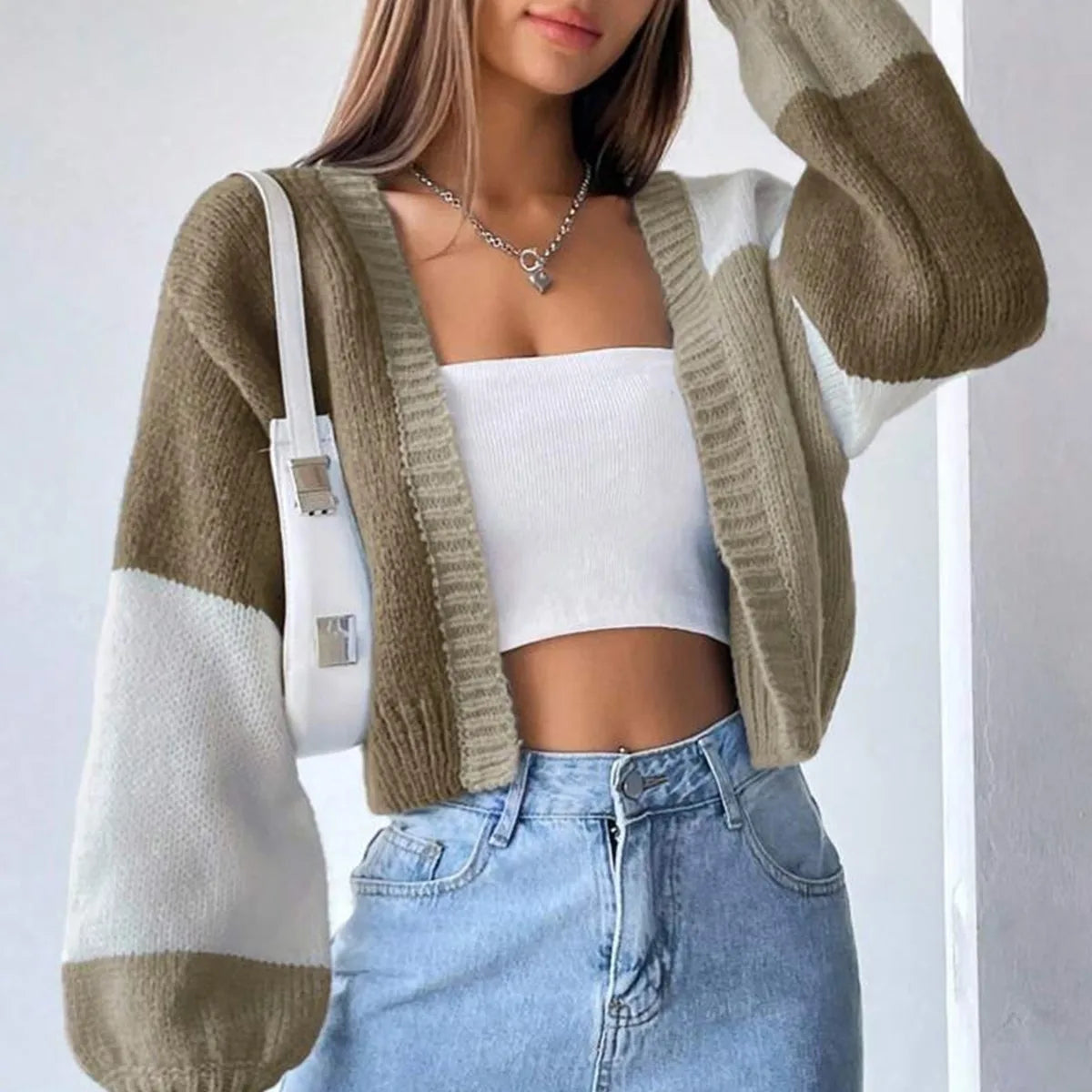 Women's Cropped Knitted Cardigan