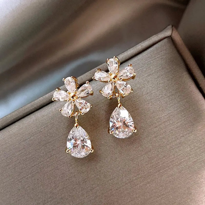 Leaf Flower Stud Pearl Earrings